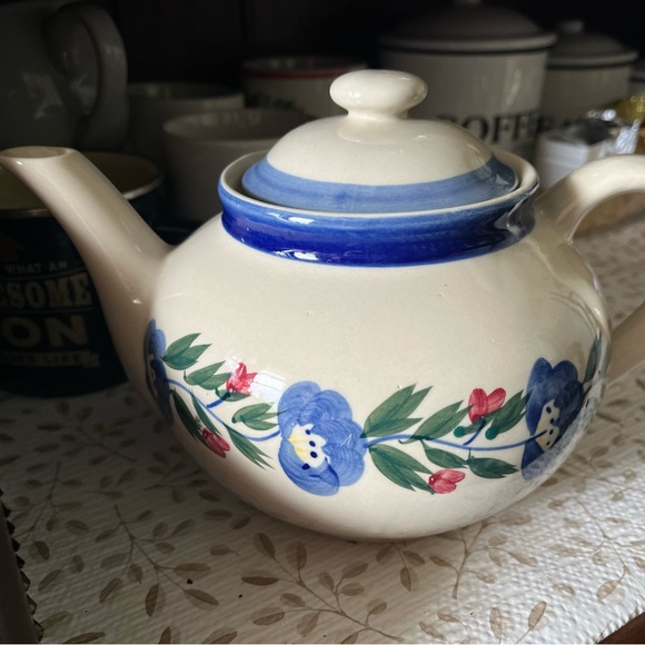 China coffee/ teapot - Picture 1 of 3